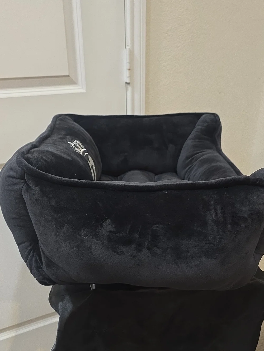 Juicy Couture Bling & Heart Crown Logo Plush Pet Lounger- Black